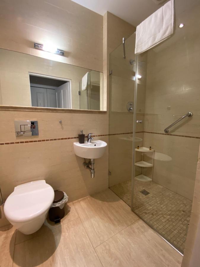 Krzysin Hotell Podkowa Leśna Eksteriør bilde