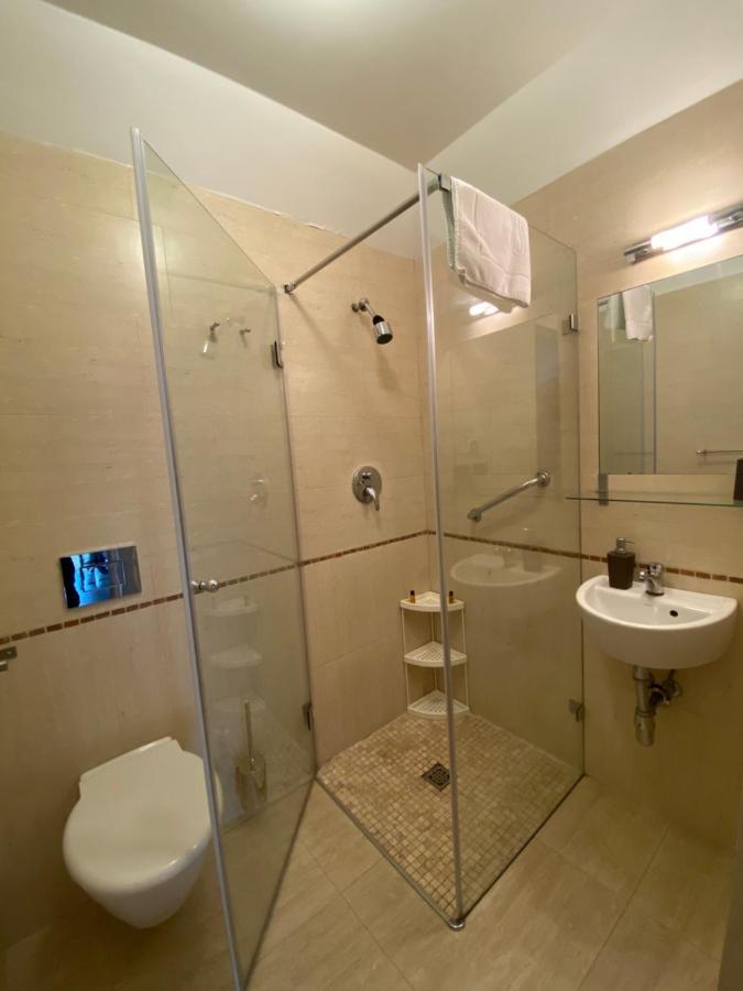 Krzysin Hotell Podkowa Leśna Eksteriør bilde